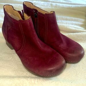 Dansko size 39 boots